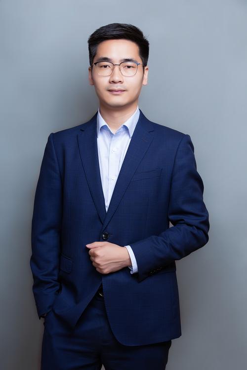 黄启仲 视觉与舞美负责人